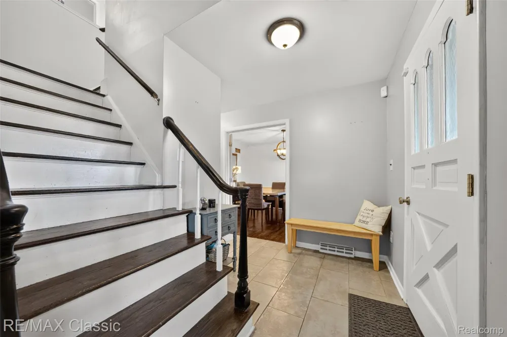 6638 Woodbank Drive Bloomfield Hills City, MI 48301