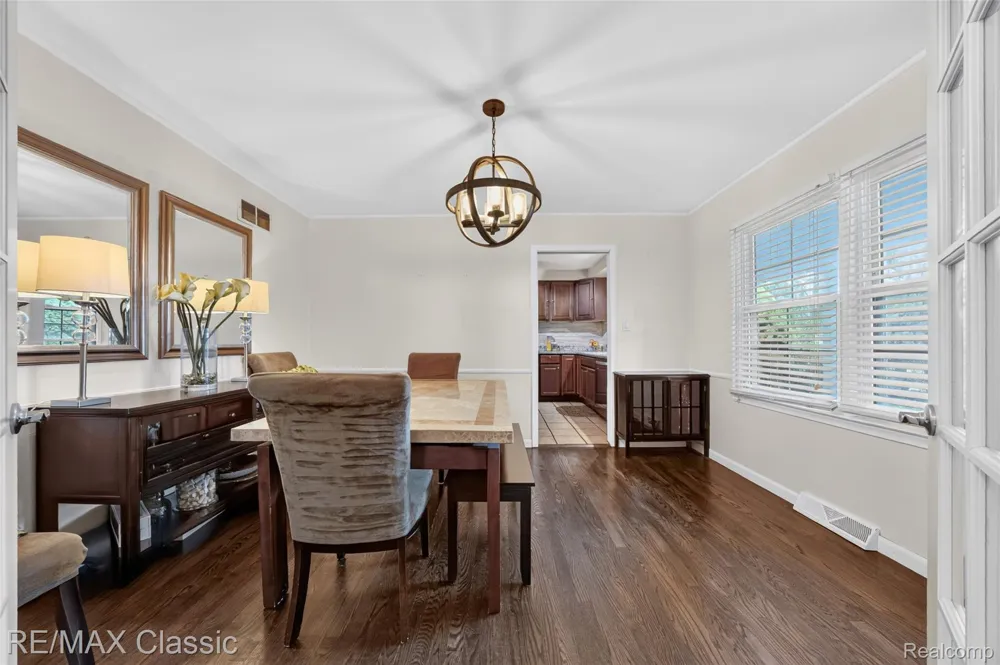 6638 Woodbank Drive Bloomfield Hills City, MI 48301