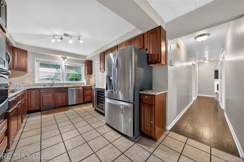 6638 Woodbank Drive Bloomfield Hills City, MI 48301
