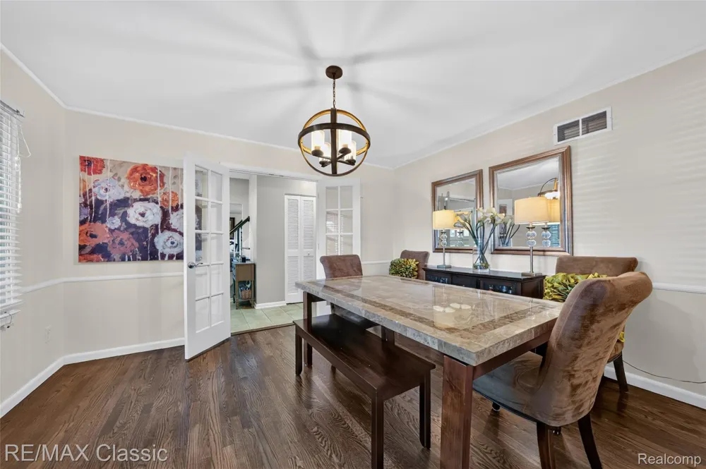 6638 Woodbank Drive Bloomfield Hills City, MI 48301
