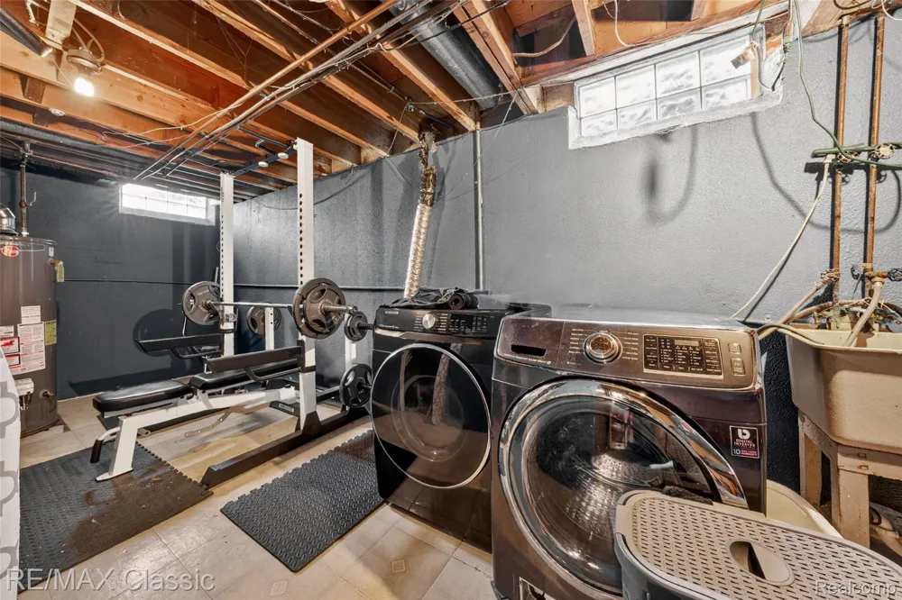 6638 Woodbank Drive Bloomfield Hills City, MI 48301