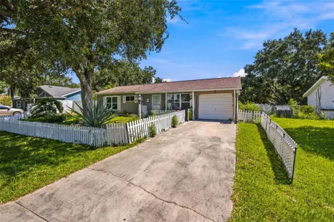 35 HICKORY TRACK WAY