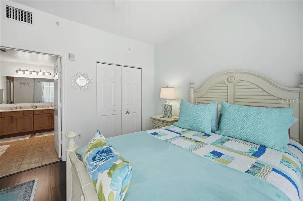 1064 TAMIAMI TRAIL #1206 Sarasota, FL 34236