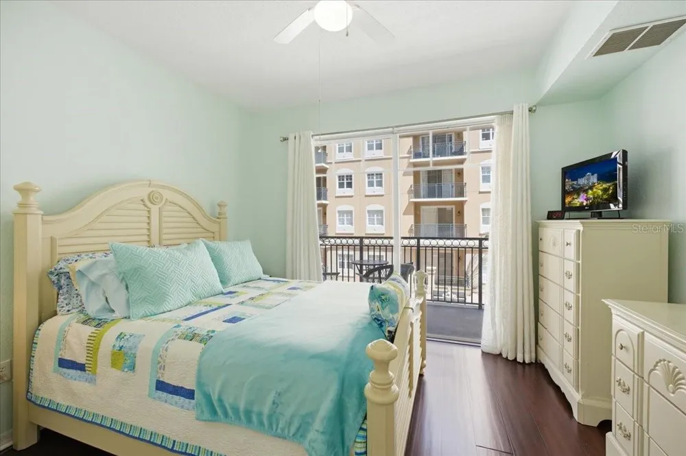 1064 TAMIAMI TRAIL #1206 Sarasota, FL 34236
