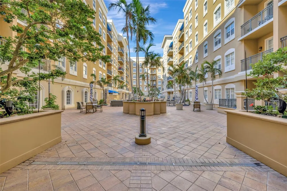 1064 TAMIAMI TRAIL #1206 Sarasota, FL 34236