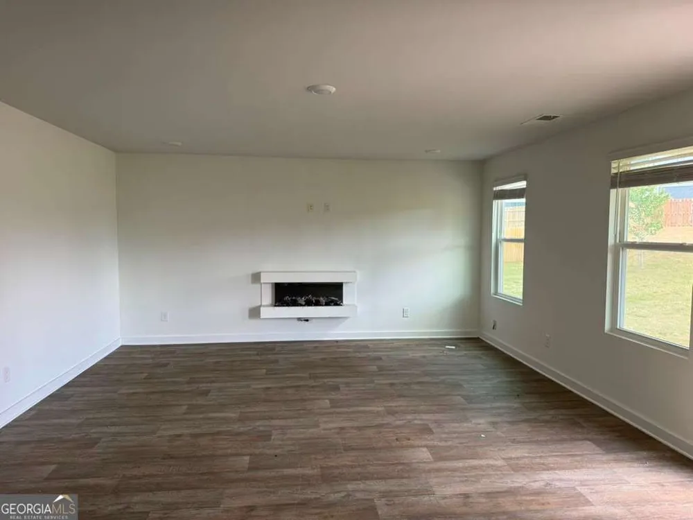 1104 Laflor WAY McDonough, GA 30253