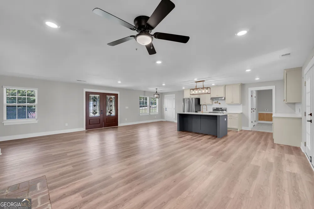 263 Pressley RD Eastanollee, GA 30538
