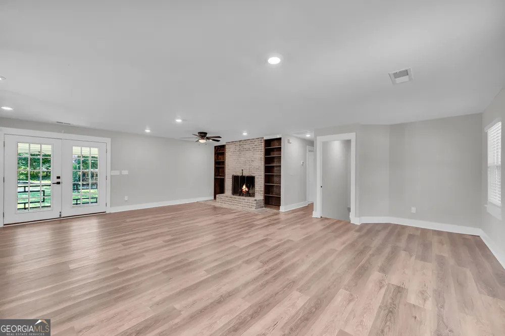 263 Pressley RD Eastanollee, GA 30538