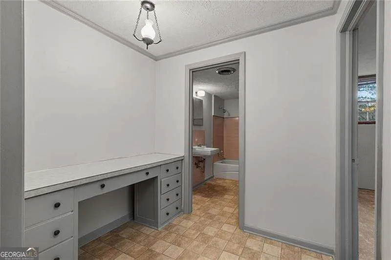 381 Chicopee DR NE Marietta, GA 30060