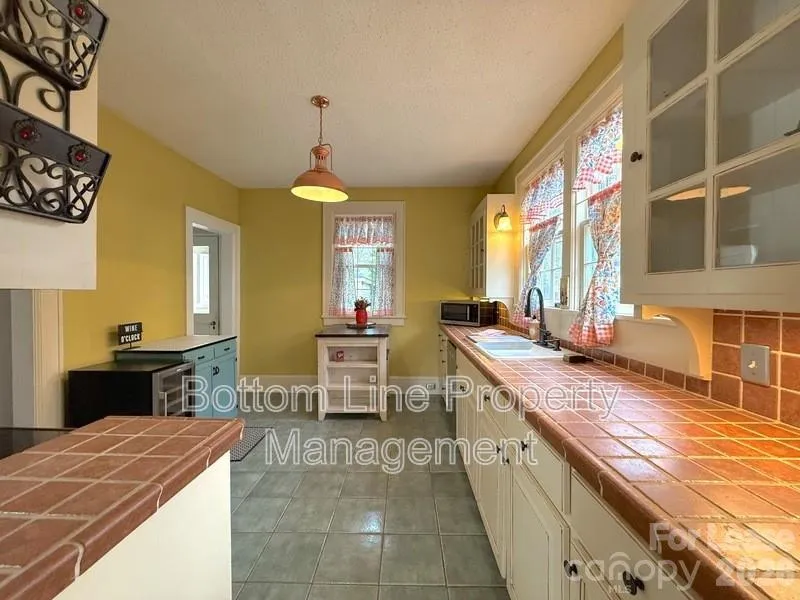 613 S York Street Gastonia, NC 28052