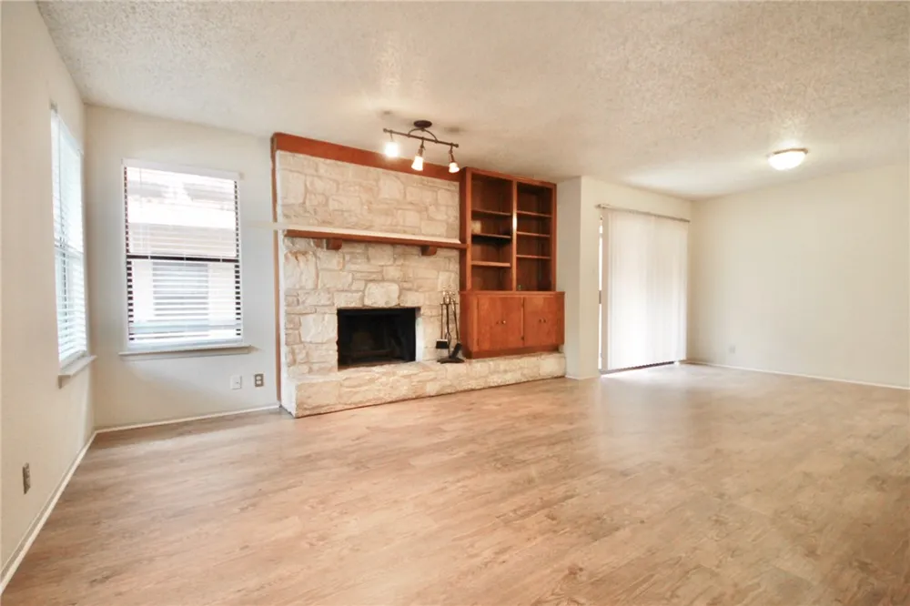 8418 Fathom Circle #201 Austin, TX 78750
