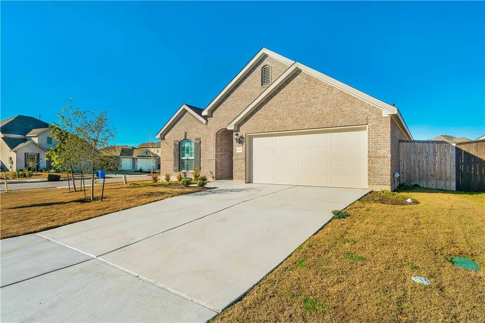 12100 Mossygate Trail Manor, TX 78653