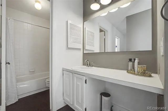 1050 S Monaco Street Parkway #30 Denver, CO 80224