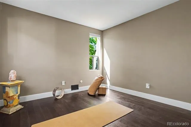1050 S Monaco Street Parkway #30 Denver, CO 80224