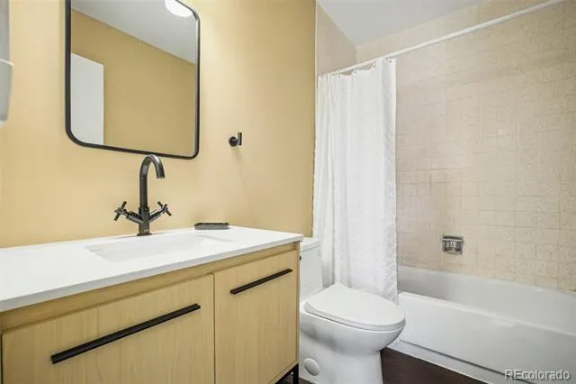 1050 S Monaco Street Parkway #30 Denver, CO 80224