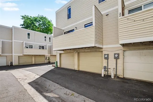 1050 S Monaco Street Parkway #30 Denver, CO 80224