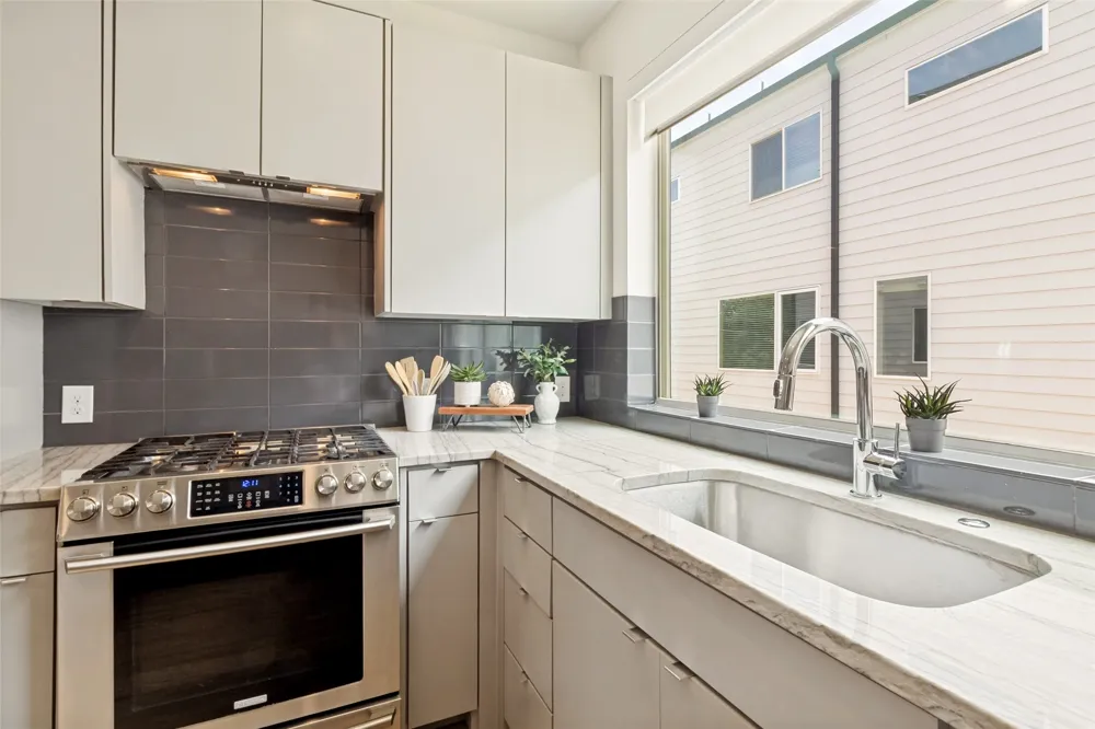 1430 Grigsby Avenue #104 Dallas, TX 75204