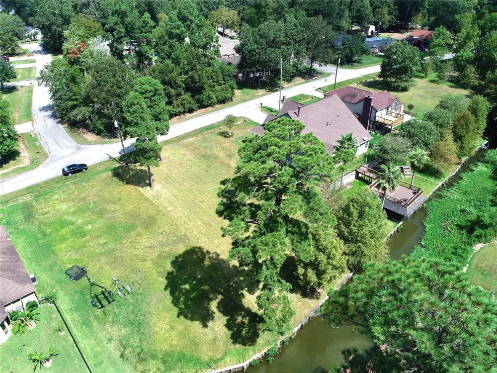 18226 Steele Point Drive Crosby, TX 77532