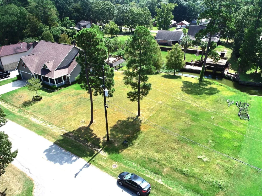 18226 Steele Point Drive Crosby, TX 77532