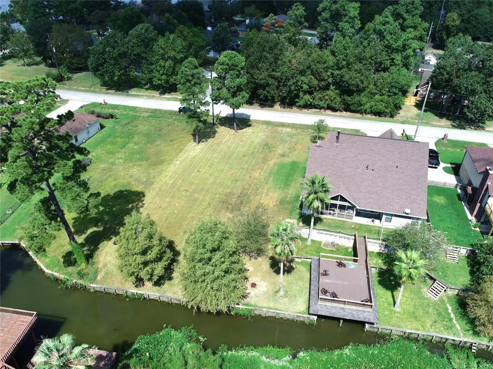 18226 Steele Point Drive Crosby, TX 77532