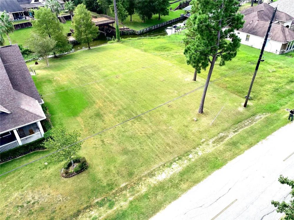 18226 Steele Point Drive Crosby, TX 77532