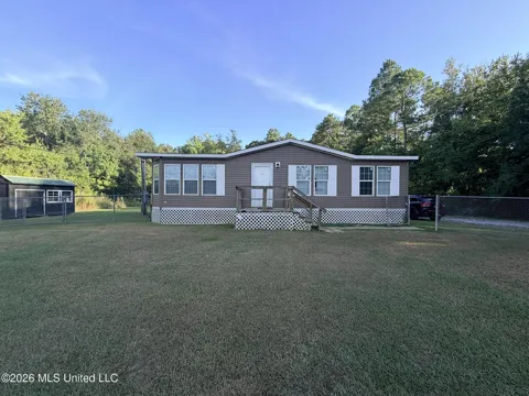 13721 Pine Avenue