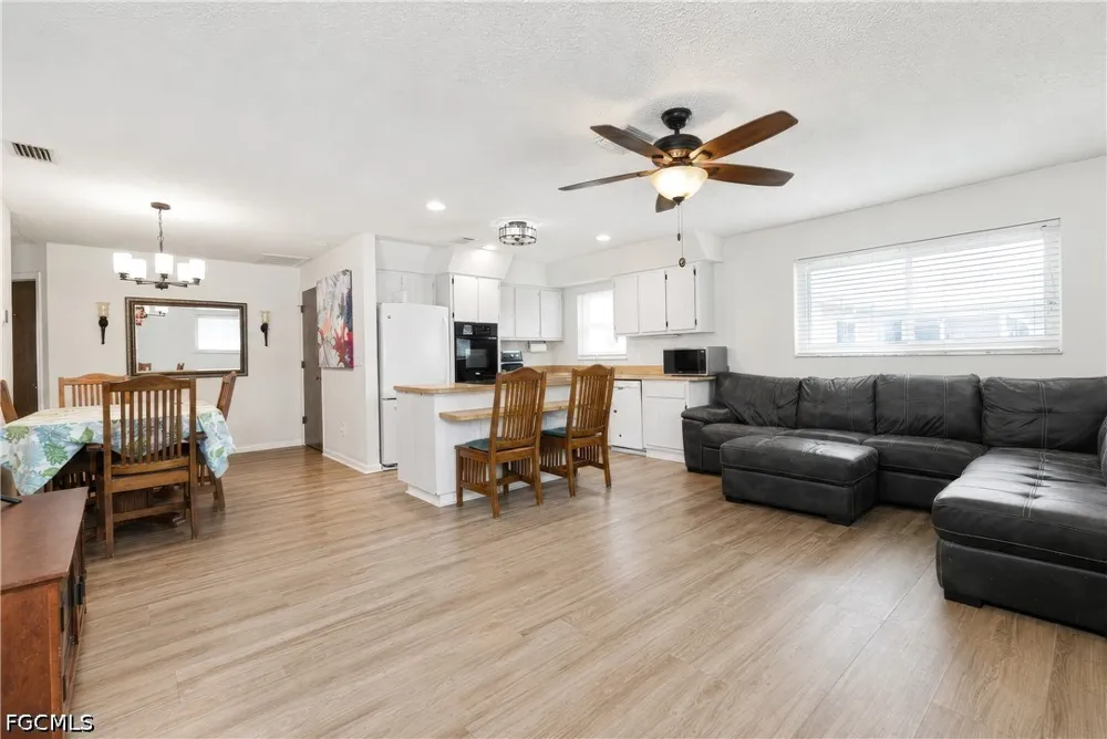SE 16th Street Cape Coral, FL 33990