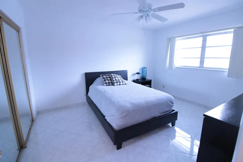721 ATLANTIC SHORES BOULEVARD #309 Hallandale Beach, FL 33009