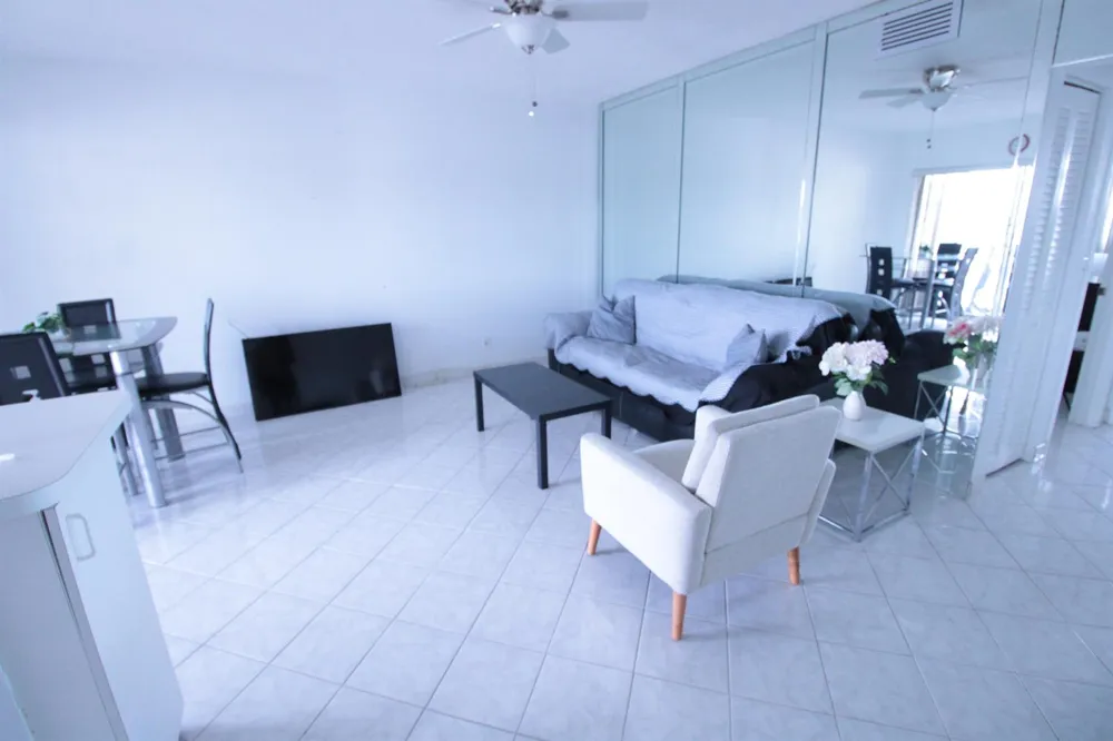 721 ATLANTIC SHORES BOULEVARD #309 Hallandale Beach, FL 33009