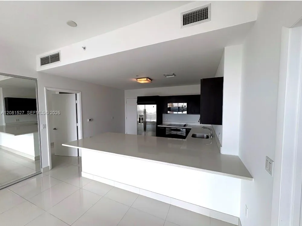 90 SW 3rd St #4008 Miami, FL 33130