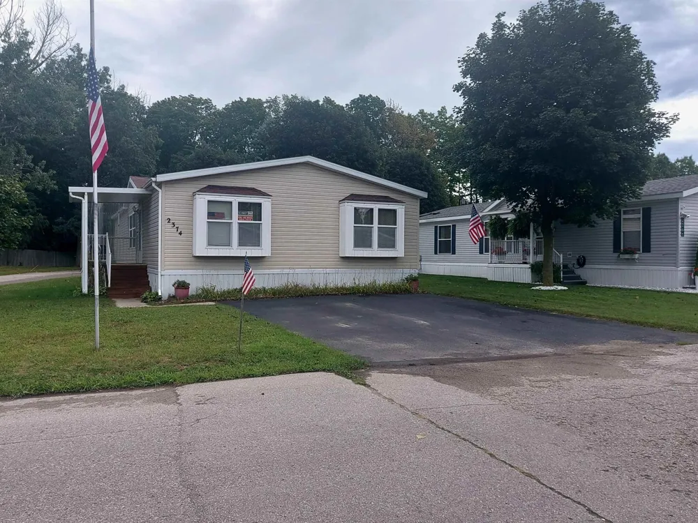 2374 Friendship Drive Garfield Charter Township, MI 49686