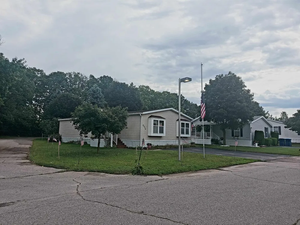 2374 Friendship Drive Garfield Charter Township, MI 49686