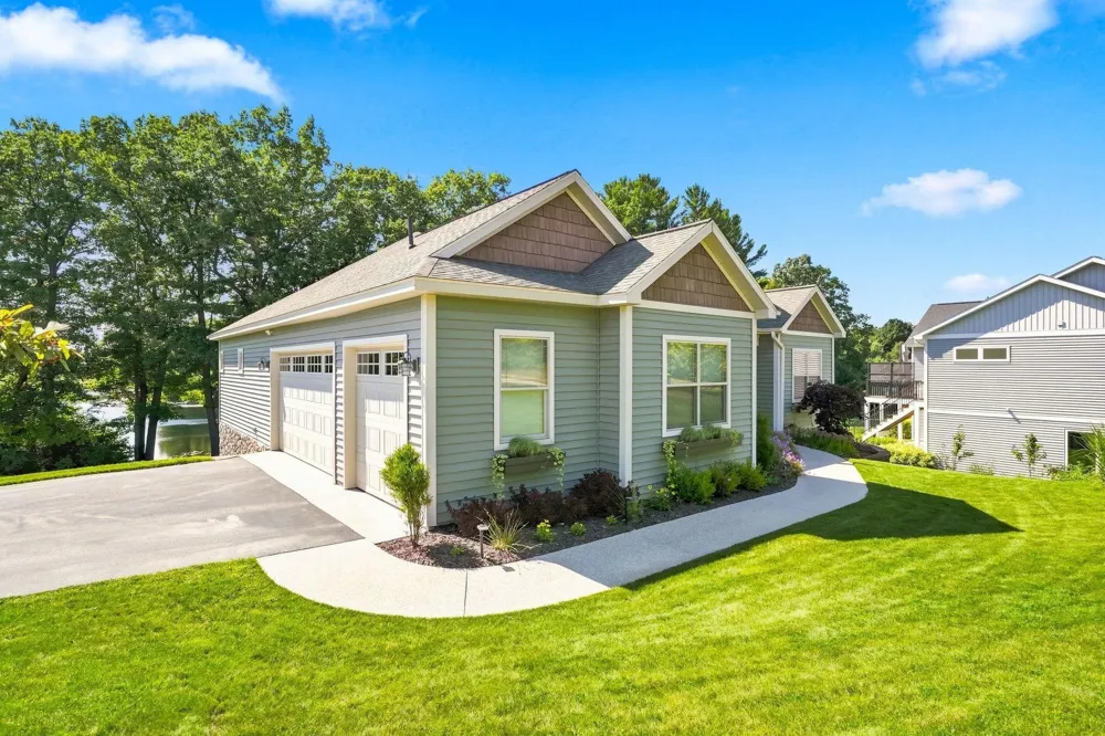 3173 Lake Meadows Circle Long Lake Township, MI 49685