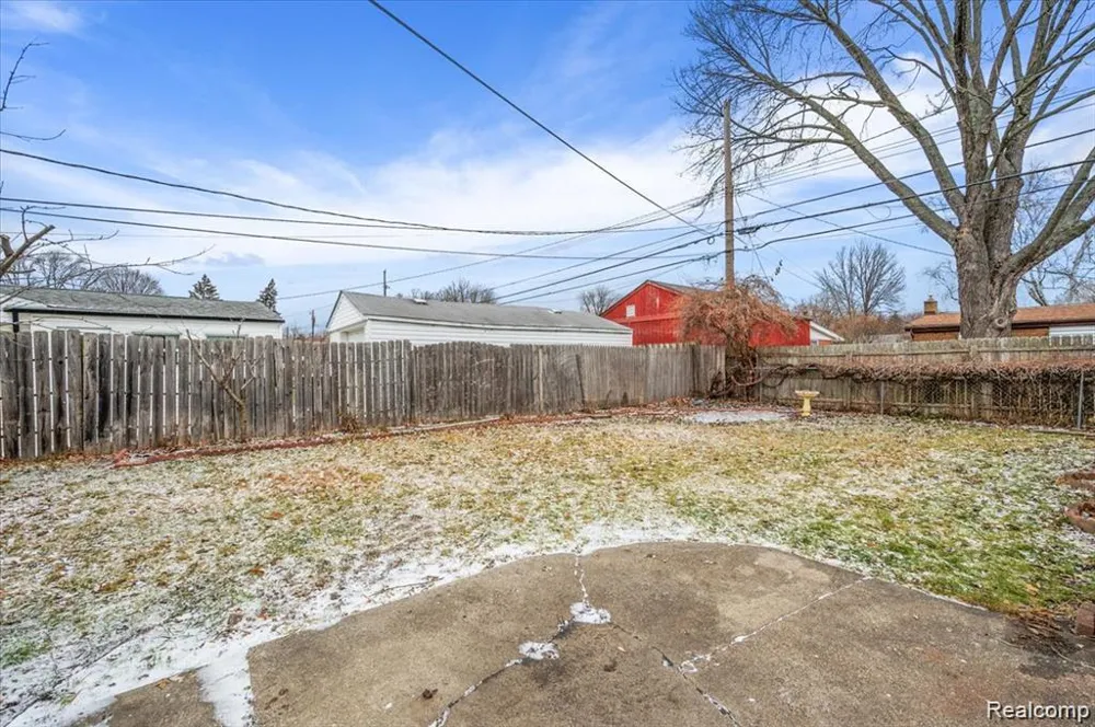 32416 EXETER DRIVE Warren City, MI 48092