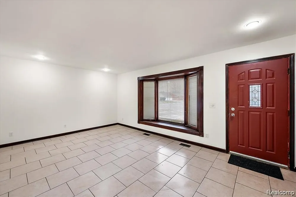 32416 EXETER DRIVE Warren City, MI 48092