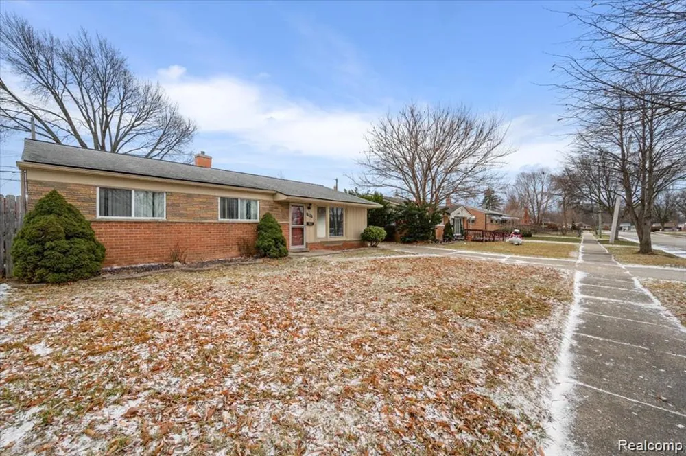 32416 EXETER DRIVE Warren City, MI 48092