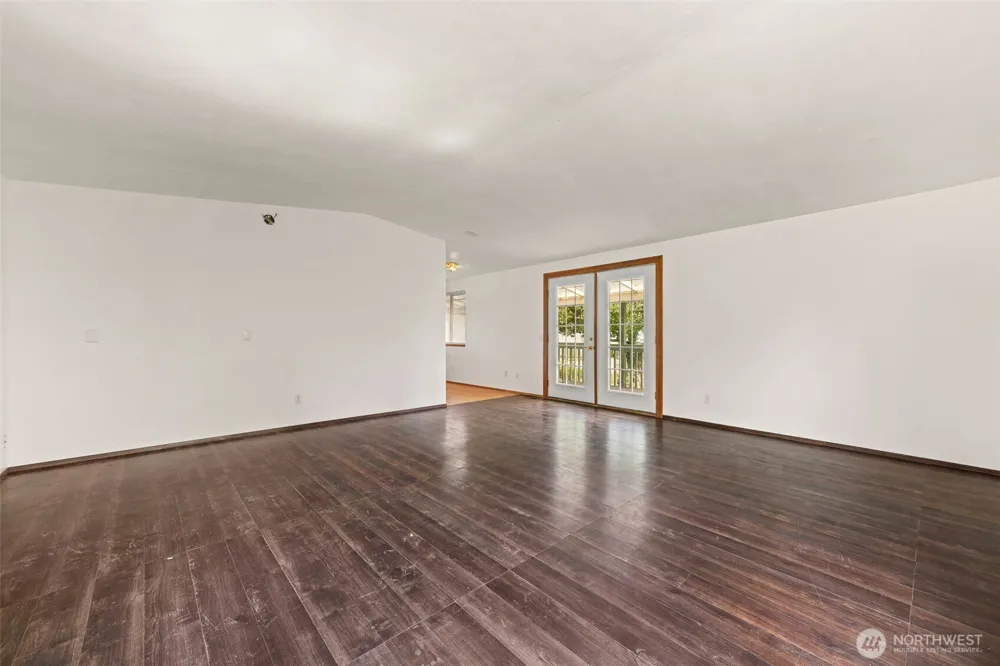 208 W Orchard Street Oakville, WA 98568