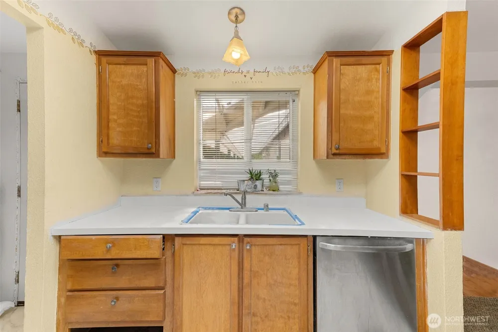 208 W Orchard Street Oakville, WA 98568