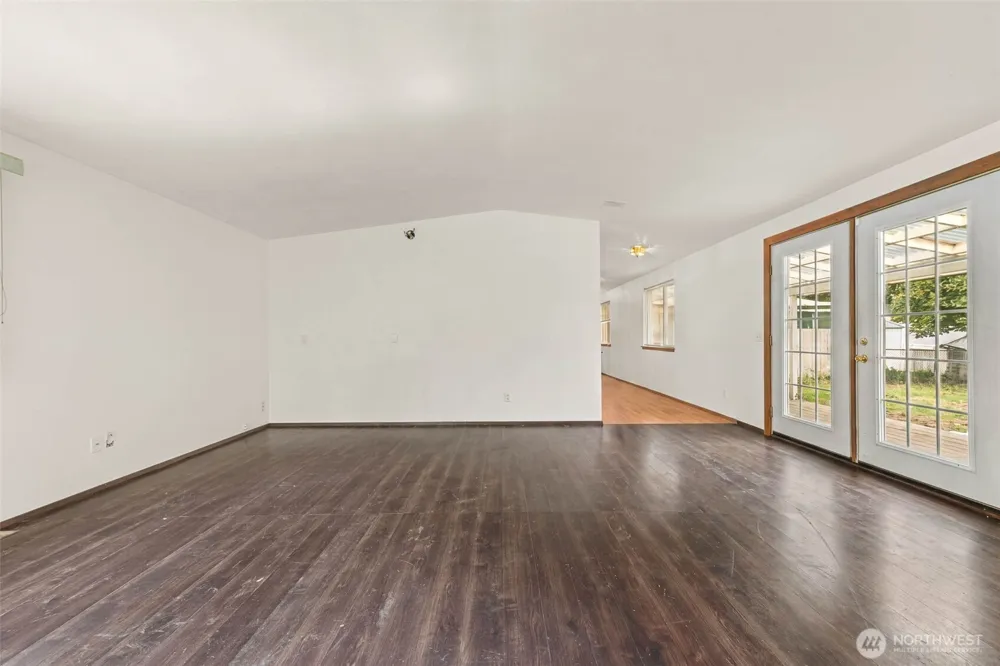 208 W Orchard Street Oakville, WA 98568