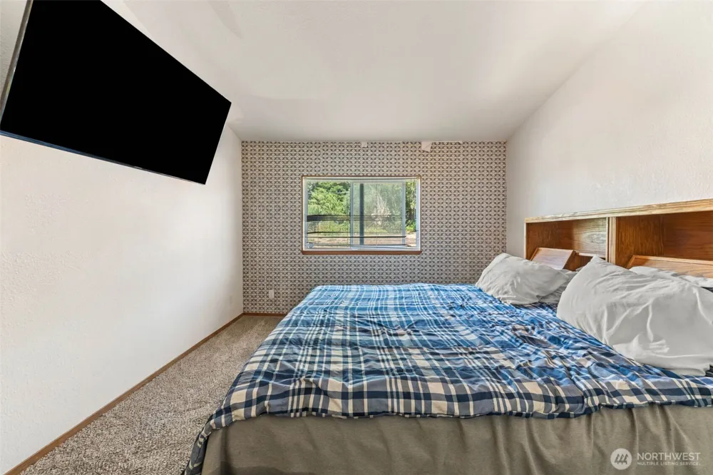 208 W Orchard Street Oakville, WA 98568