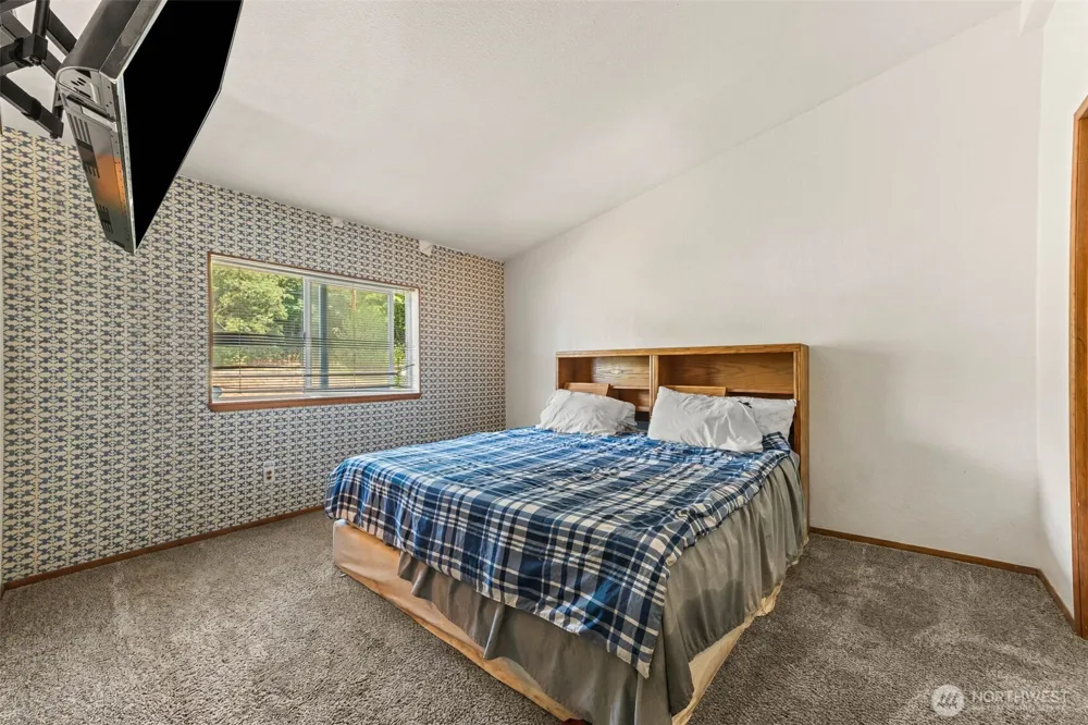 208 W Orchard Street Oakville, WA 98568