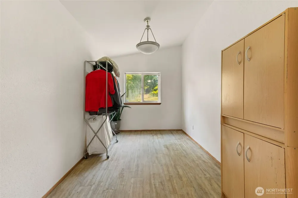 208 W Orchard Street Oakville, WA 98568
