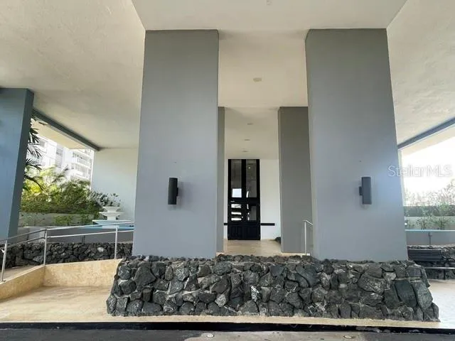 6300 AVE. ISLA VERDE COND. LA MANCHA #1201 Carolina, PR 00979