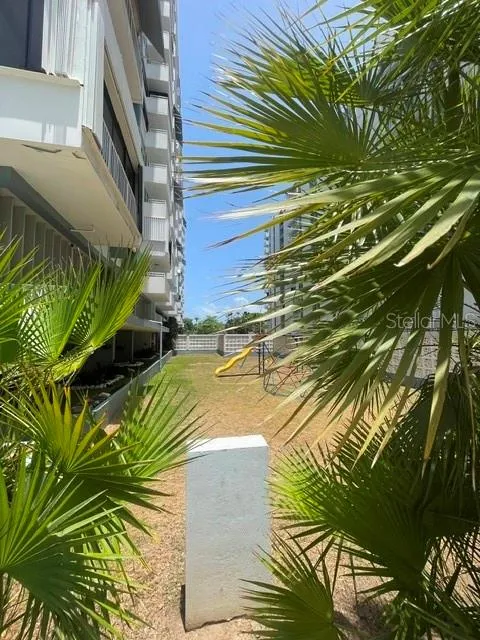 6300 AVE. ISLA VERDE COND. LA MANCHA #1201 Carolina, PR 00979