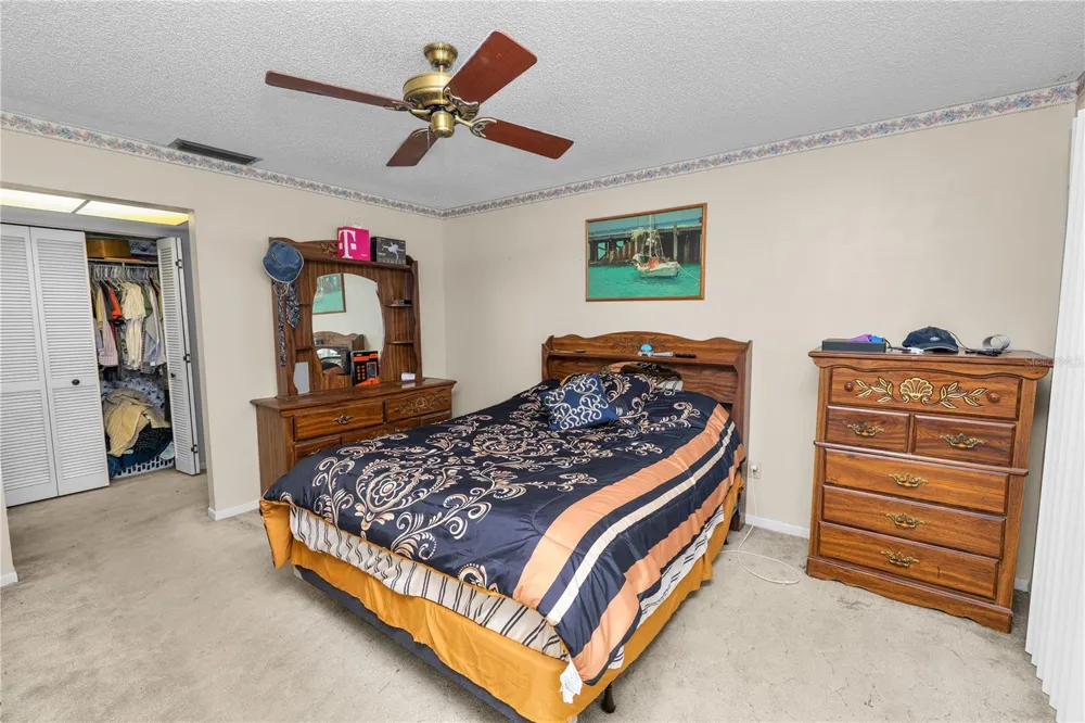 5028 HEADLAND HILLS AVENUE Tampa, FL 33625