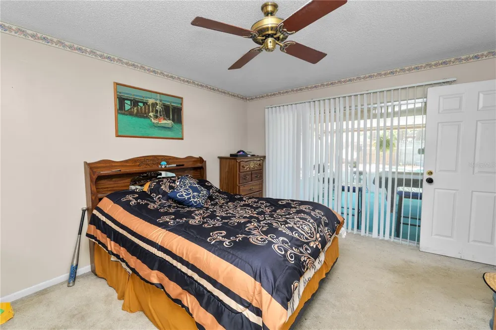 5028 HEADLAND HILLS AVENUE Tampa, FL 33625
