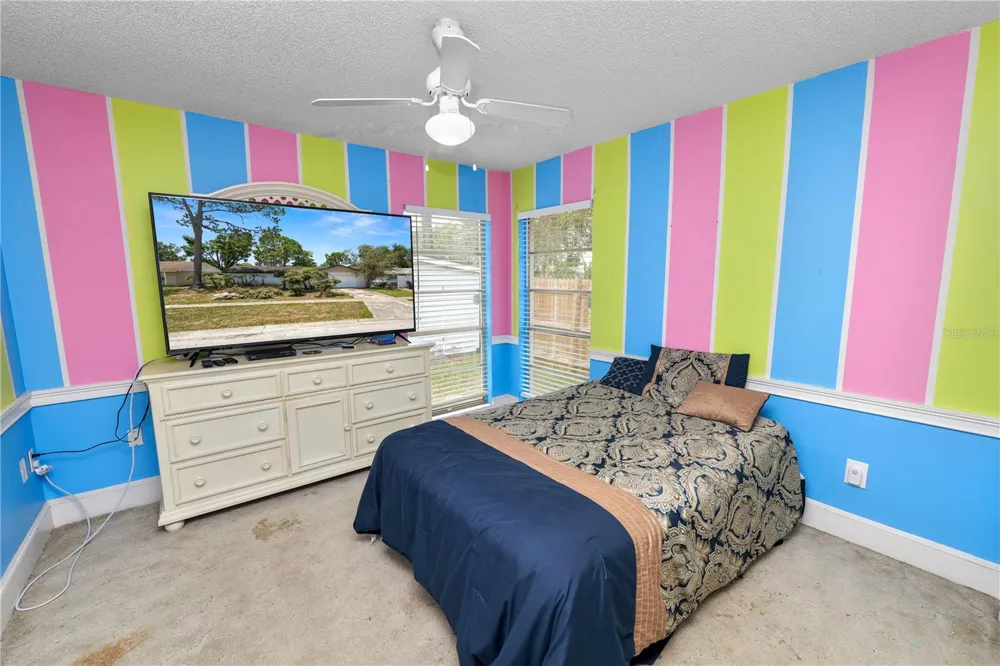 5028 HEADLAND HILLS AVENUE Tampa, FL 33625
