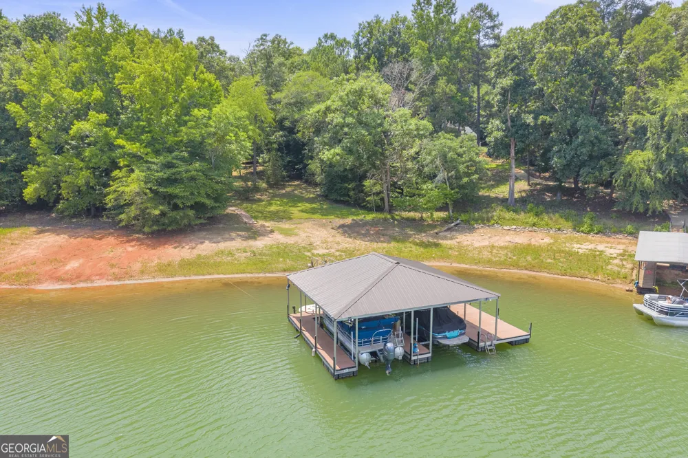 102 Pine Tree TRCE Lavonia, GA 30553