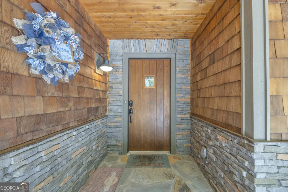 102 Pine Tree TRCE Lavonia, GA 30553