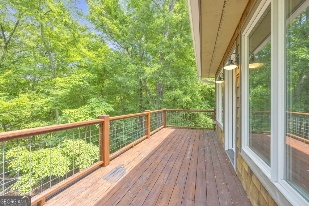 102 Pine Tree TRCE Lavonia, GA 30553